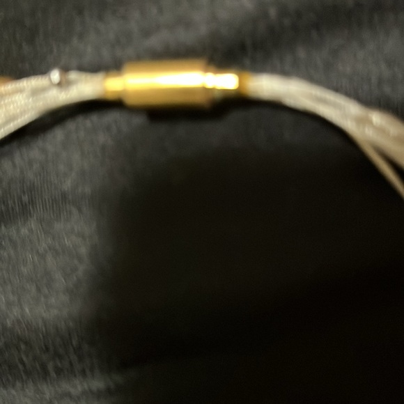 Trigold choker necklace - Picture 2 of 3